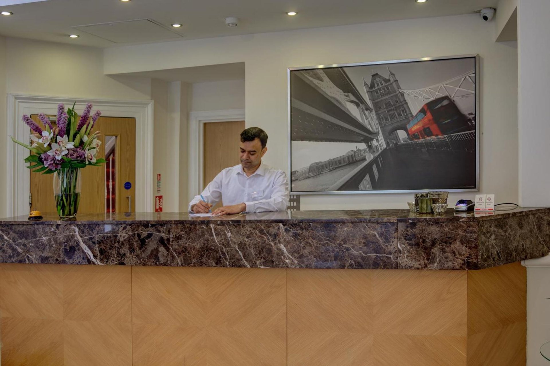 Queensway Hotel, Sure Hotel Collection by Best Western photo 1