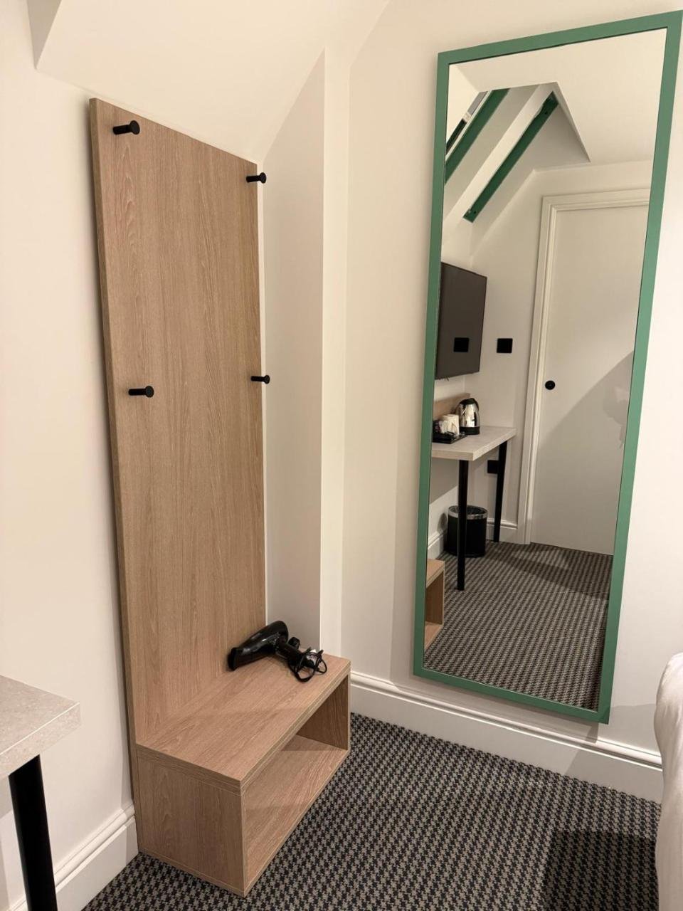 Photo of Single Room #1