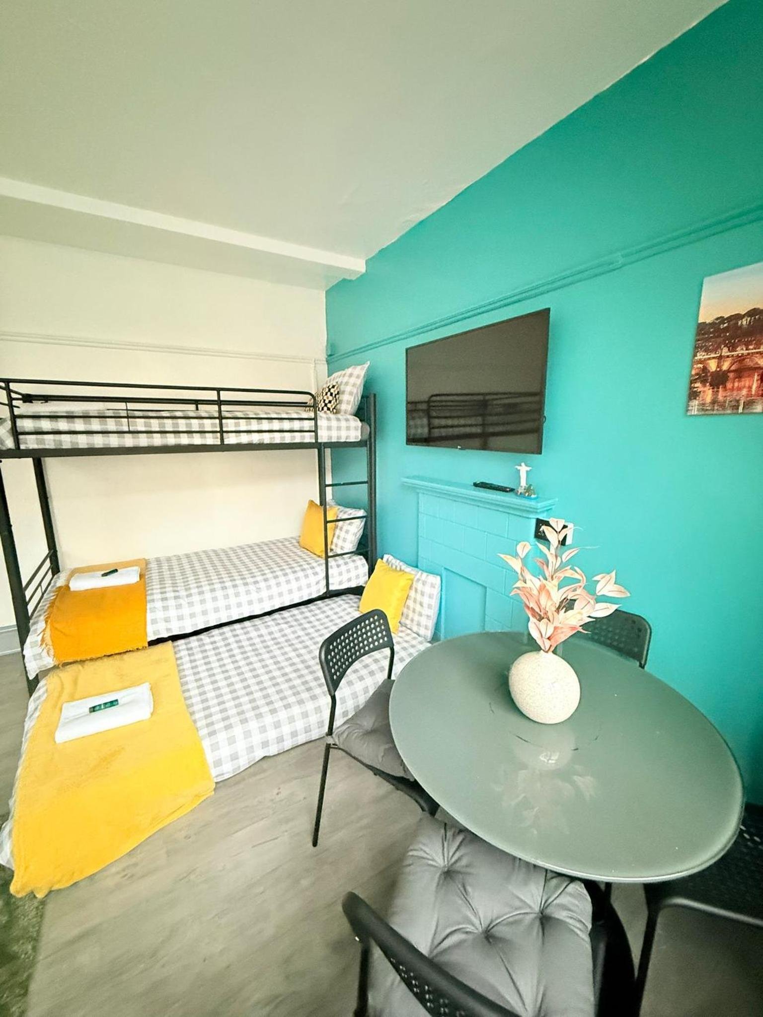 London Tower Bridge Guest Rooms-72 photo 4