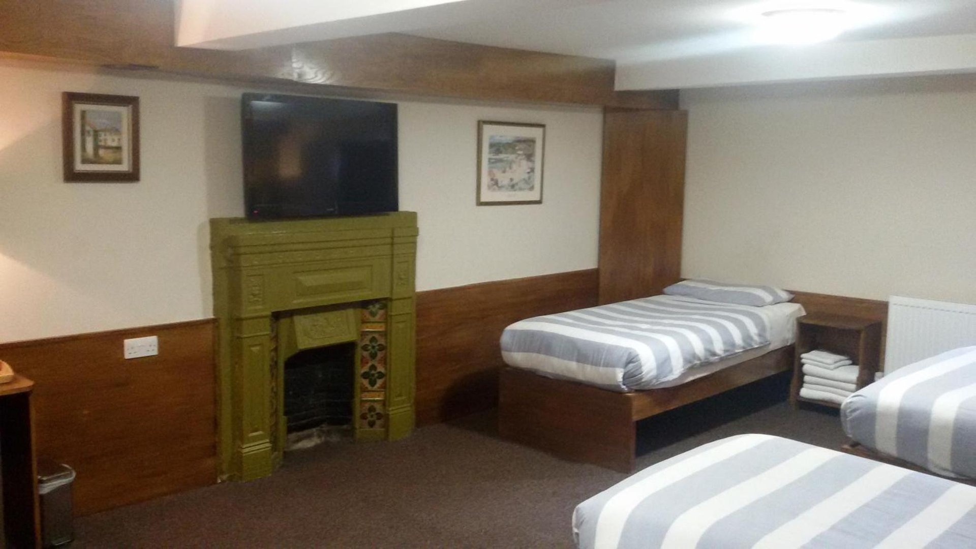 Family Room (4 Adults)