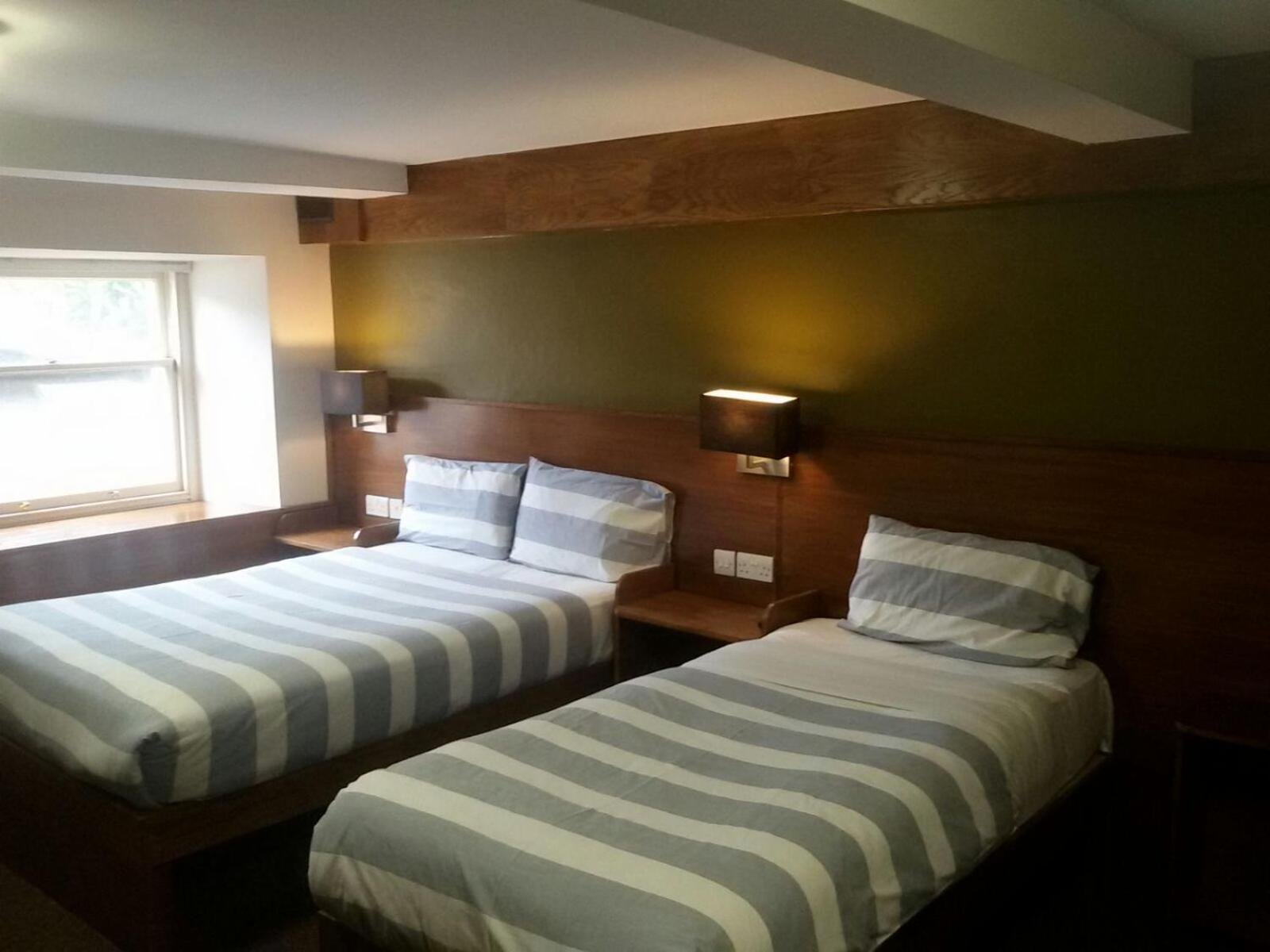 Family Room (4 Adults)