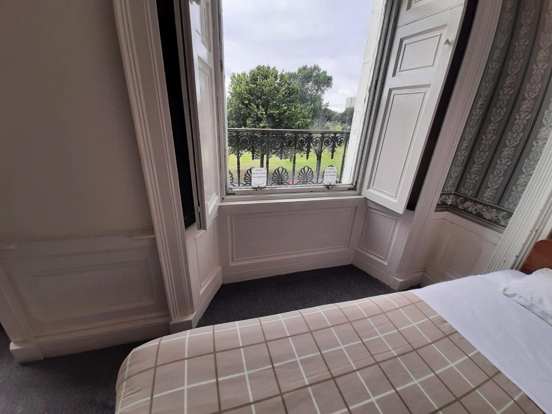 Family Room (4 Adults)