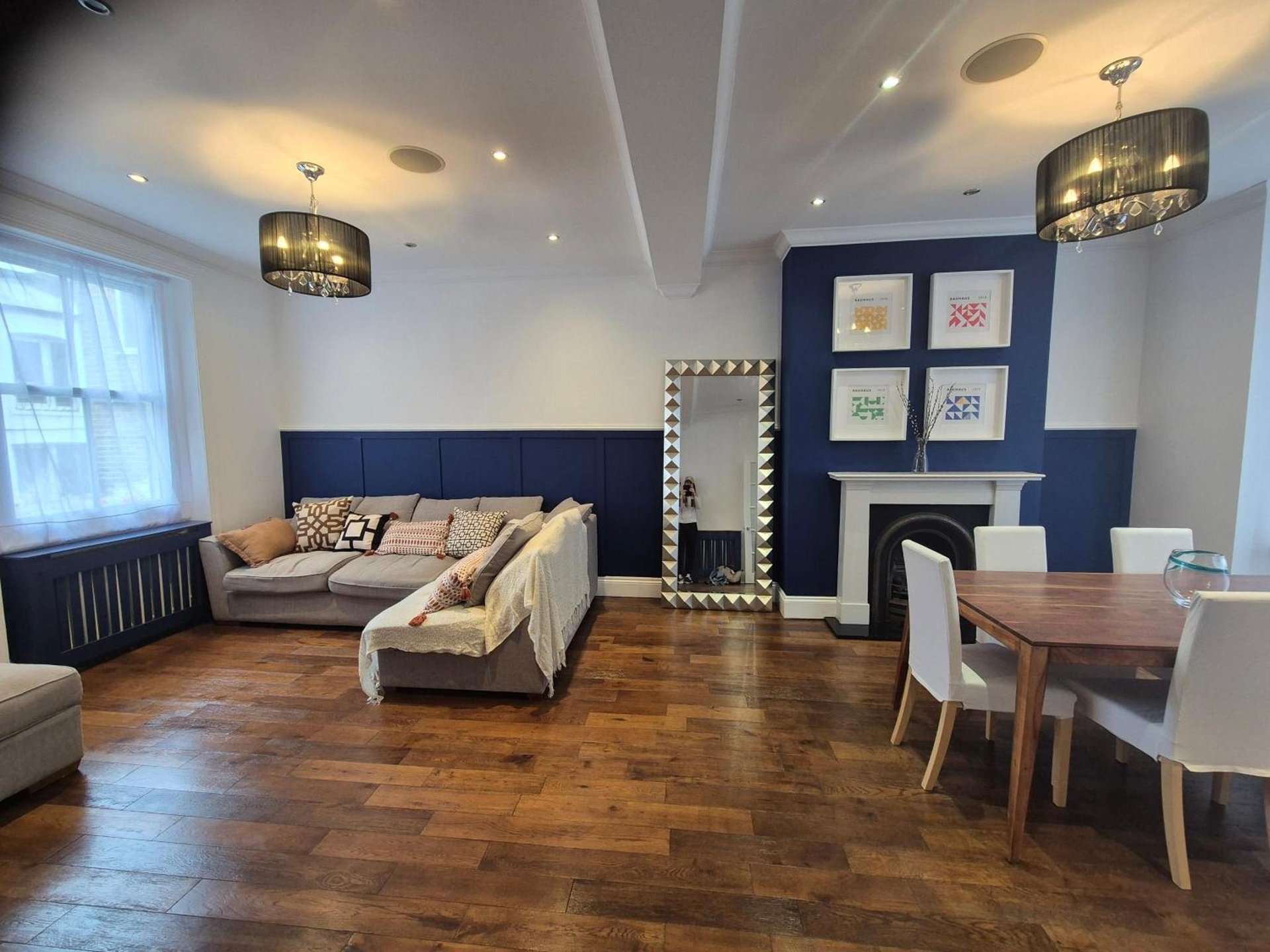 Bright 4 double bedroom victorian house
