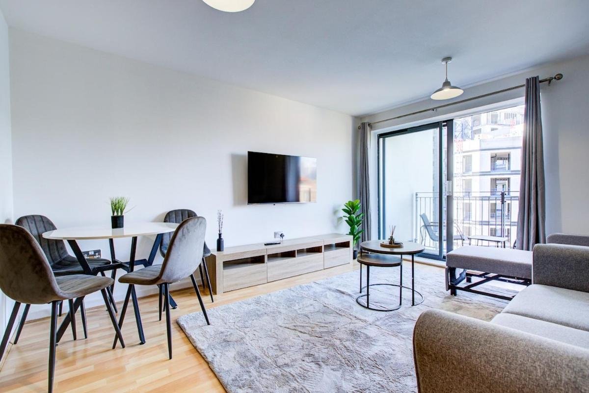 Luxury apartment in Stratford photo 4