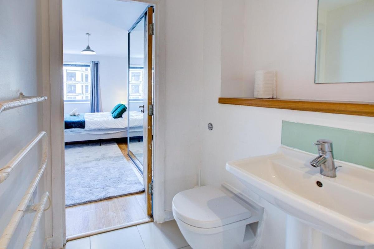 Luxury apartment in Stratford photo 2
