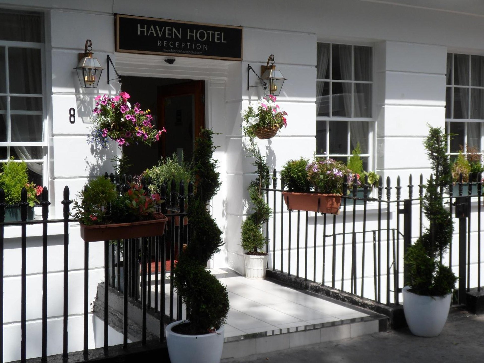 Haven Hotel photo 2