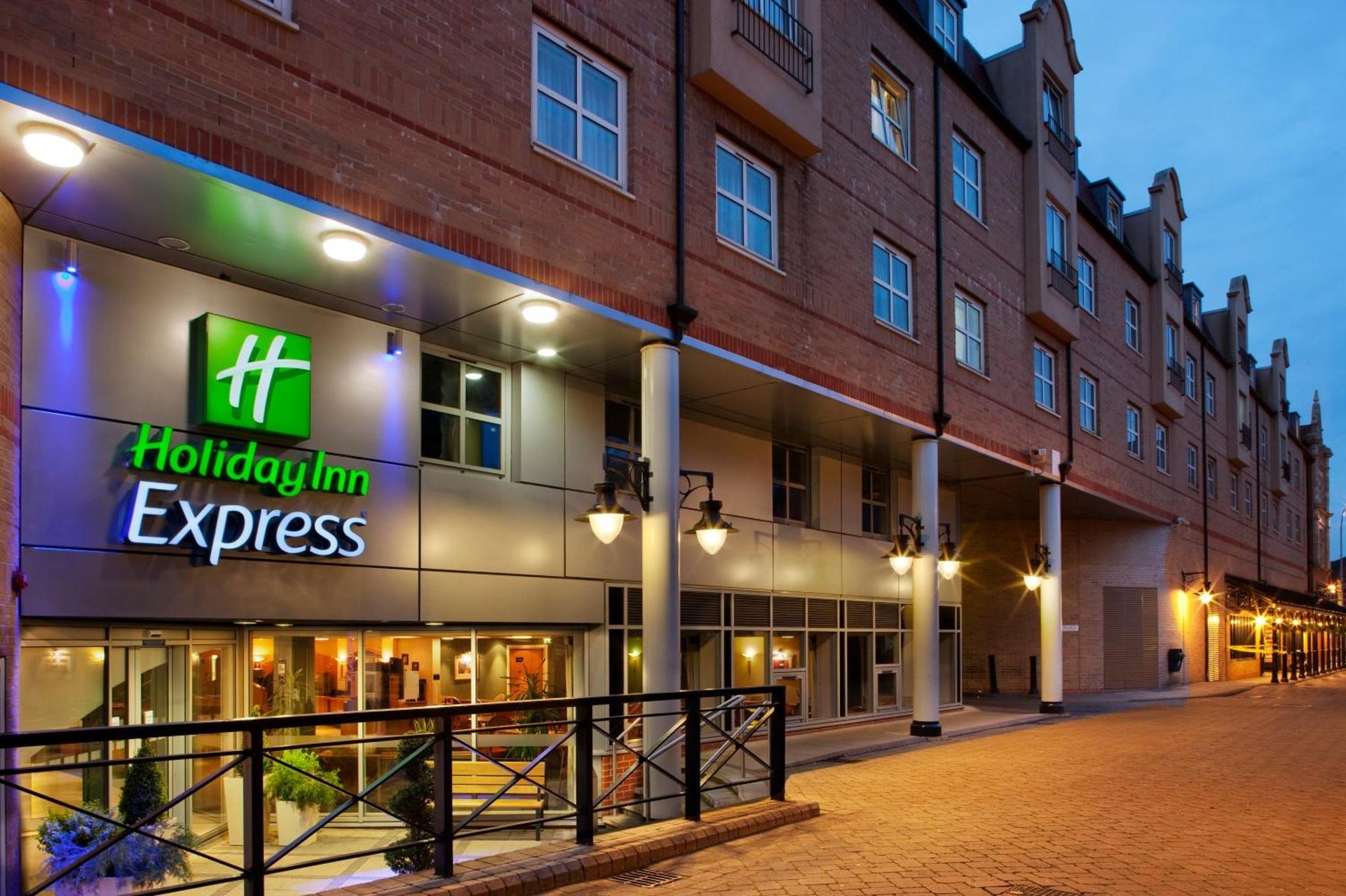 Holiday Inn Express London-Hammersmith by IHG photo 1