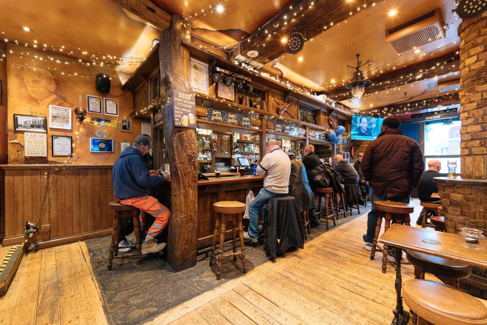 The Crown Pub & Guesthouse photo 3