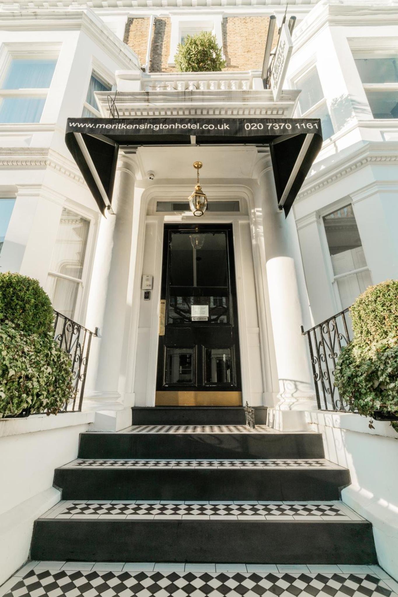 Merit Kensington Hotel photo 3
