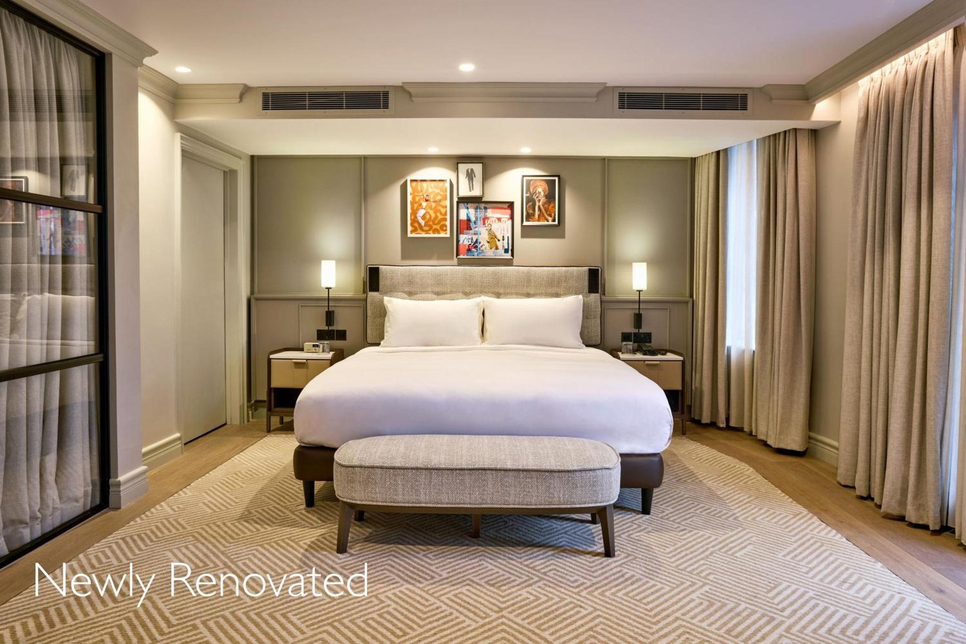 Radisson Blu Hotel, London Bond Street photo 2