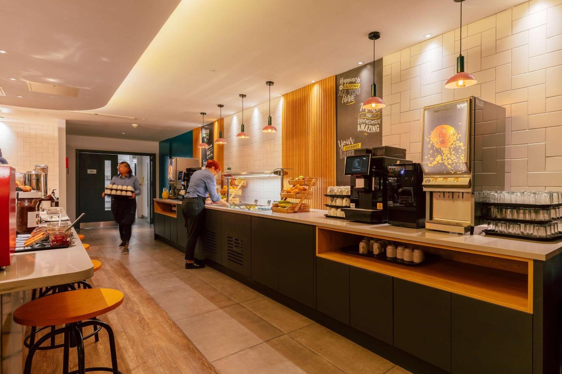 Hampton by Hilton London Park Royal photo 3
