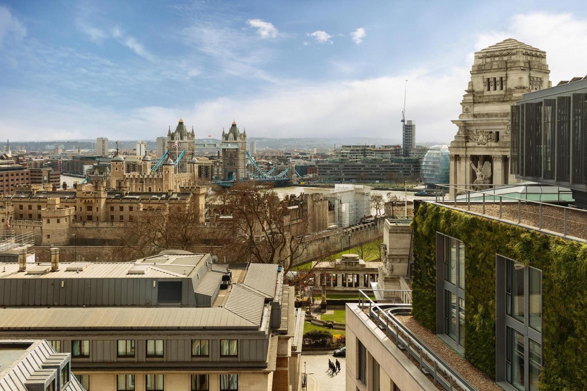 DoubleTree by Hilton Hotel London - Tower of London photo 2