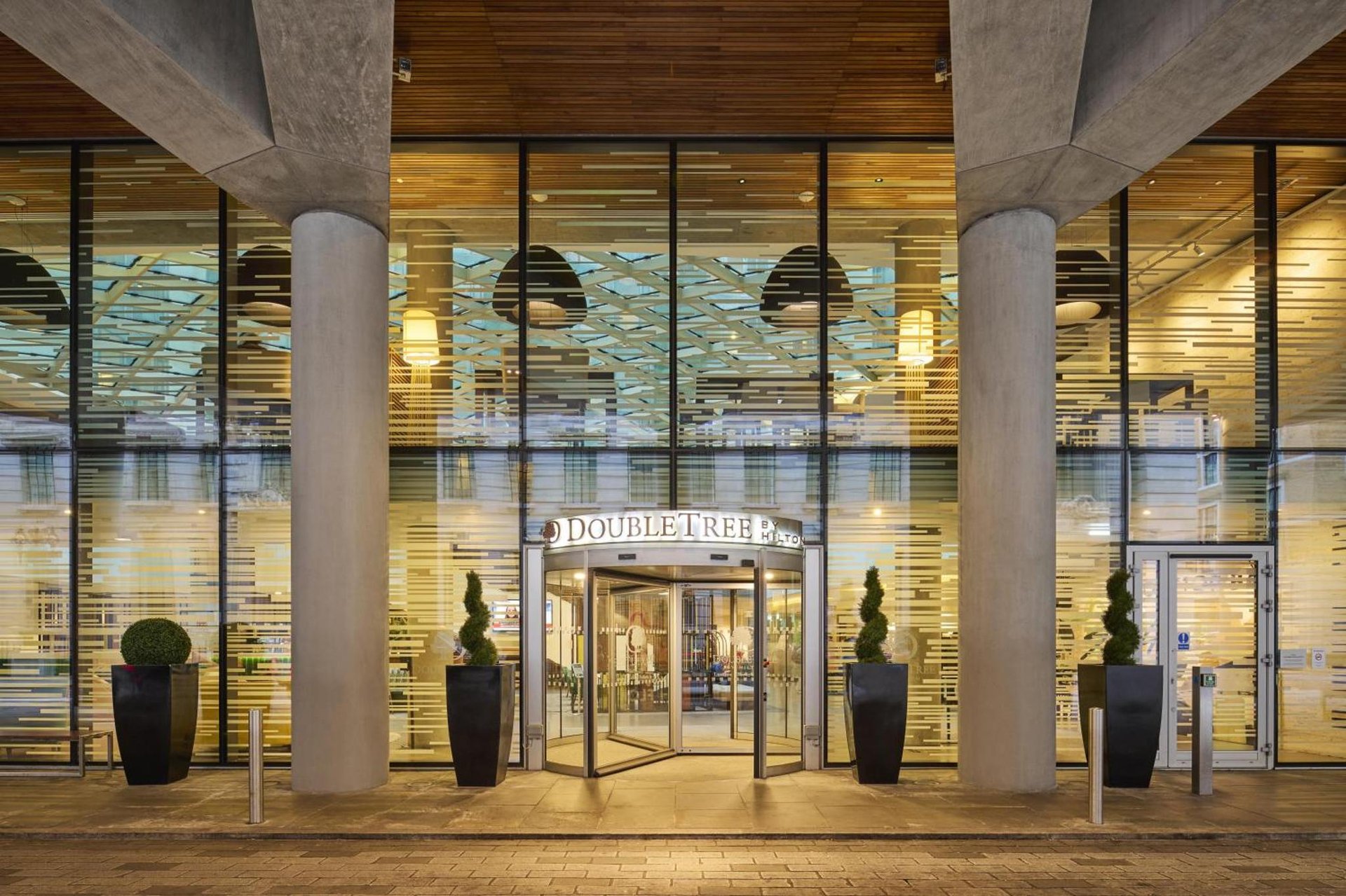 DoubleTree by Hilton Hotel London - Tower of London photo 4