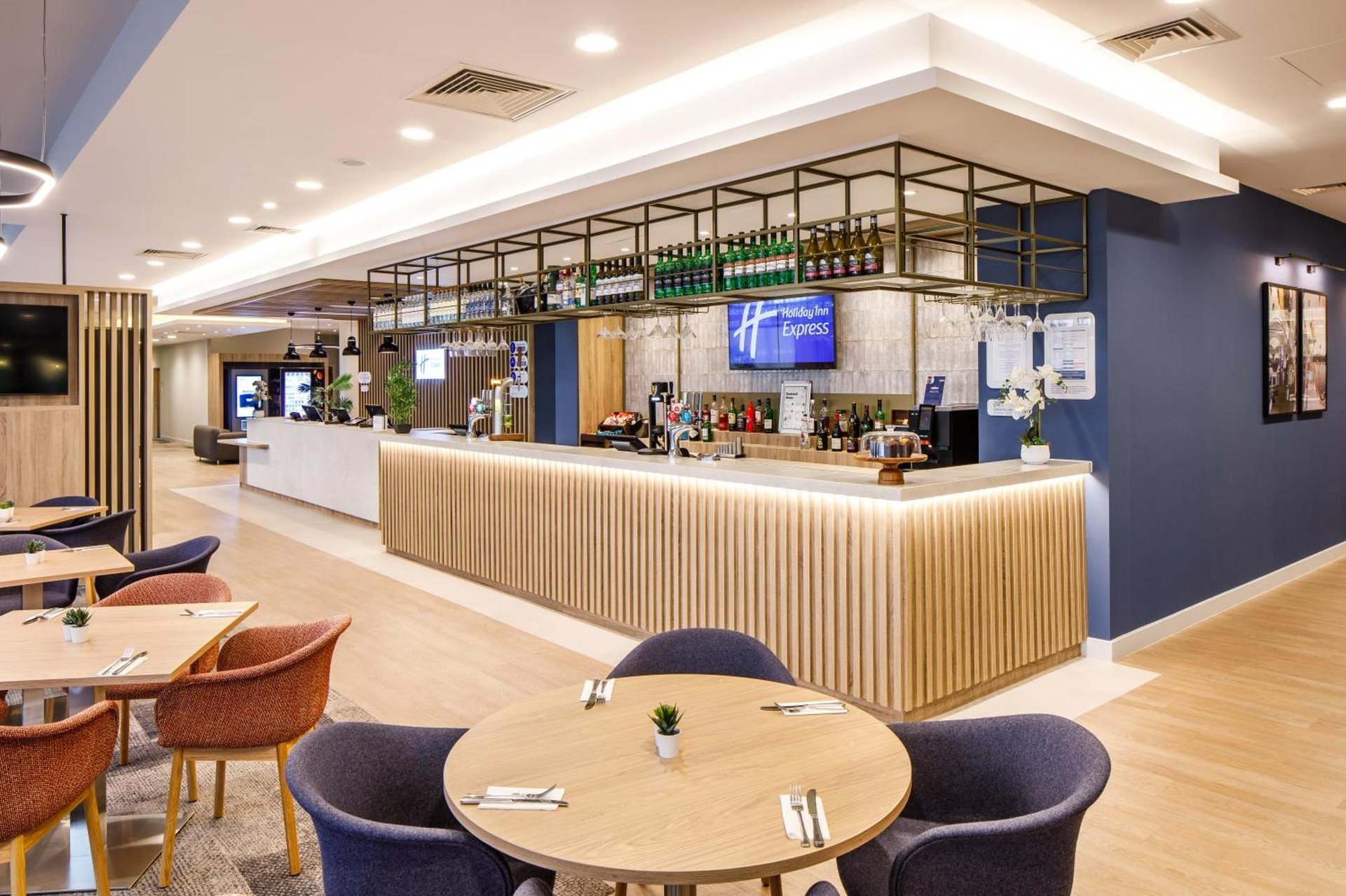Holiday Inn Express London - ExCel by IHG photo 4