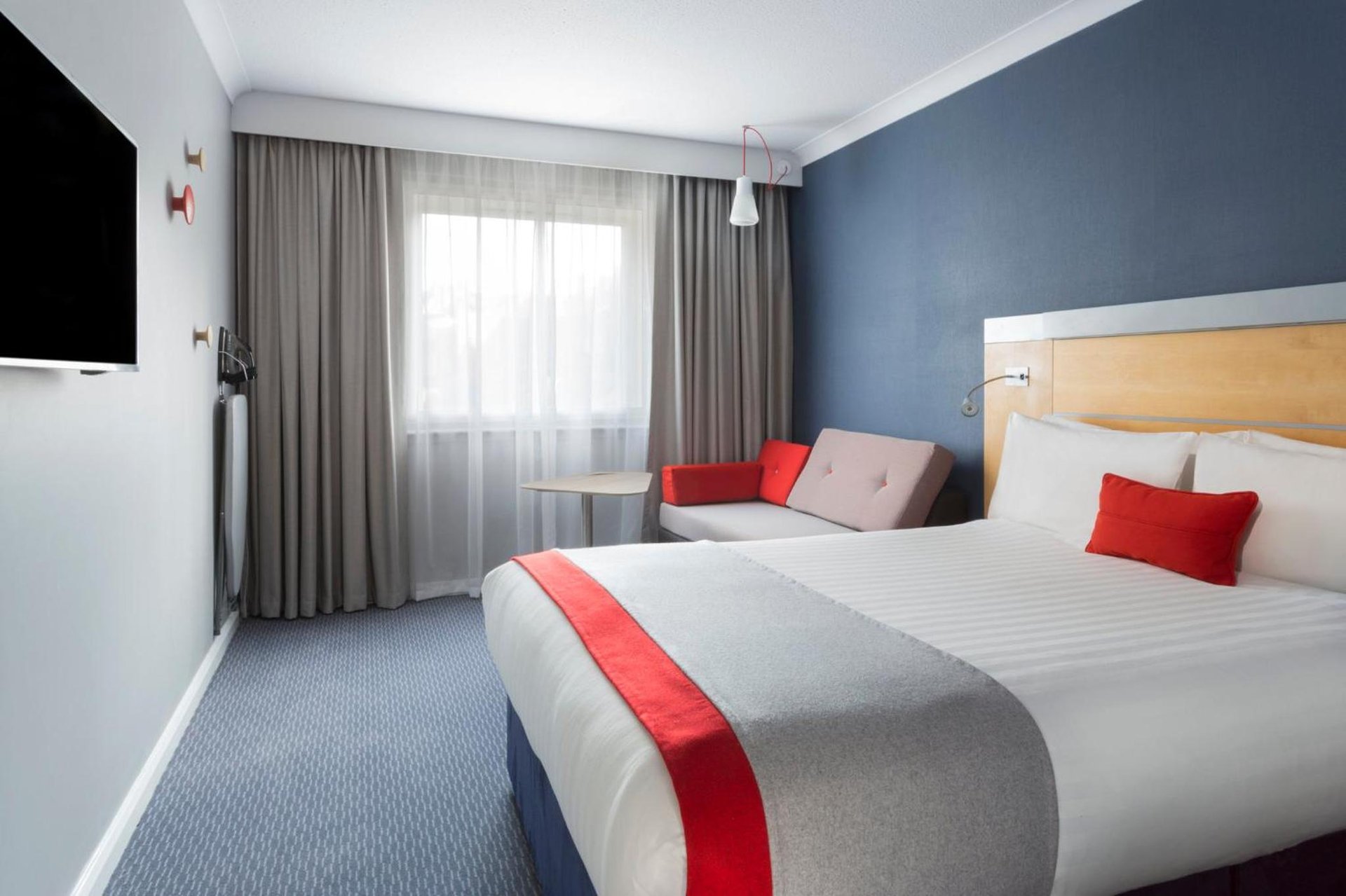 Holiday Inn Express Park Royal by IHG photo 1