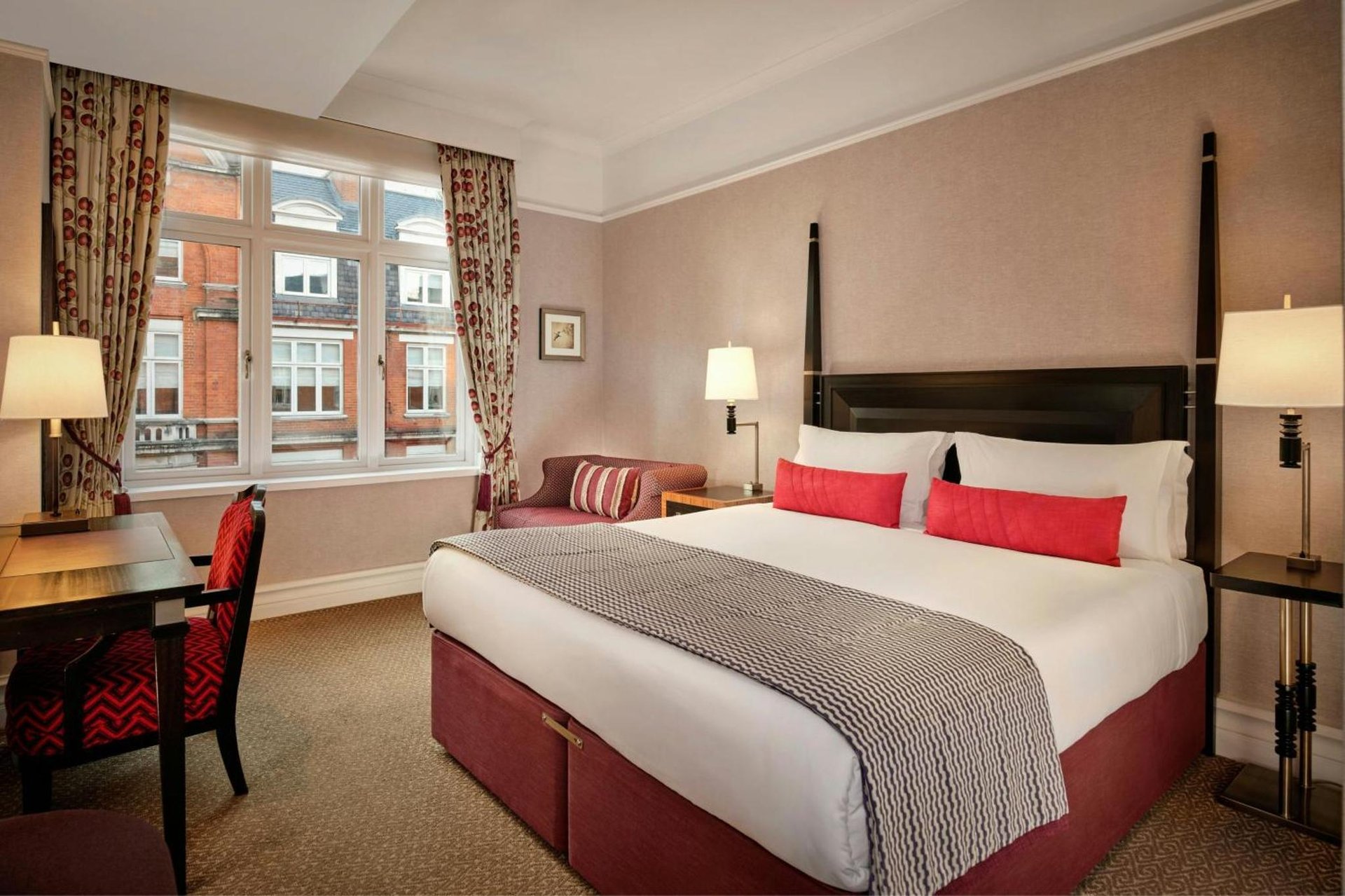 St. Ermin's Hotel, Autograph Collection photo 1