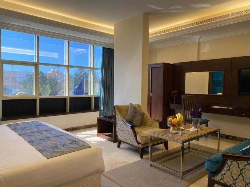 Photo of Deluxe Suite #7