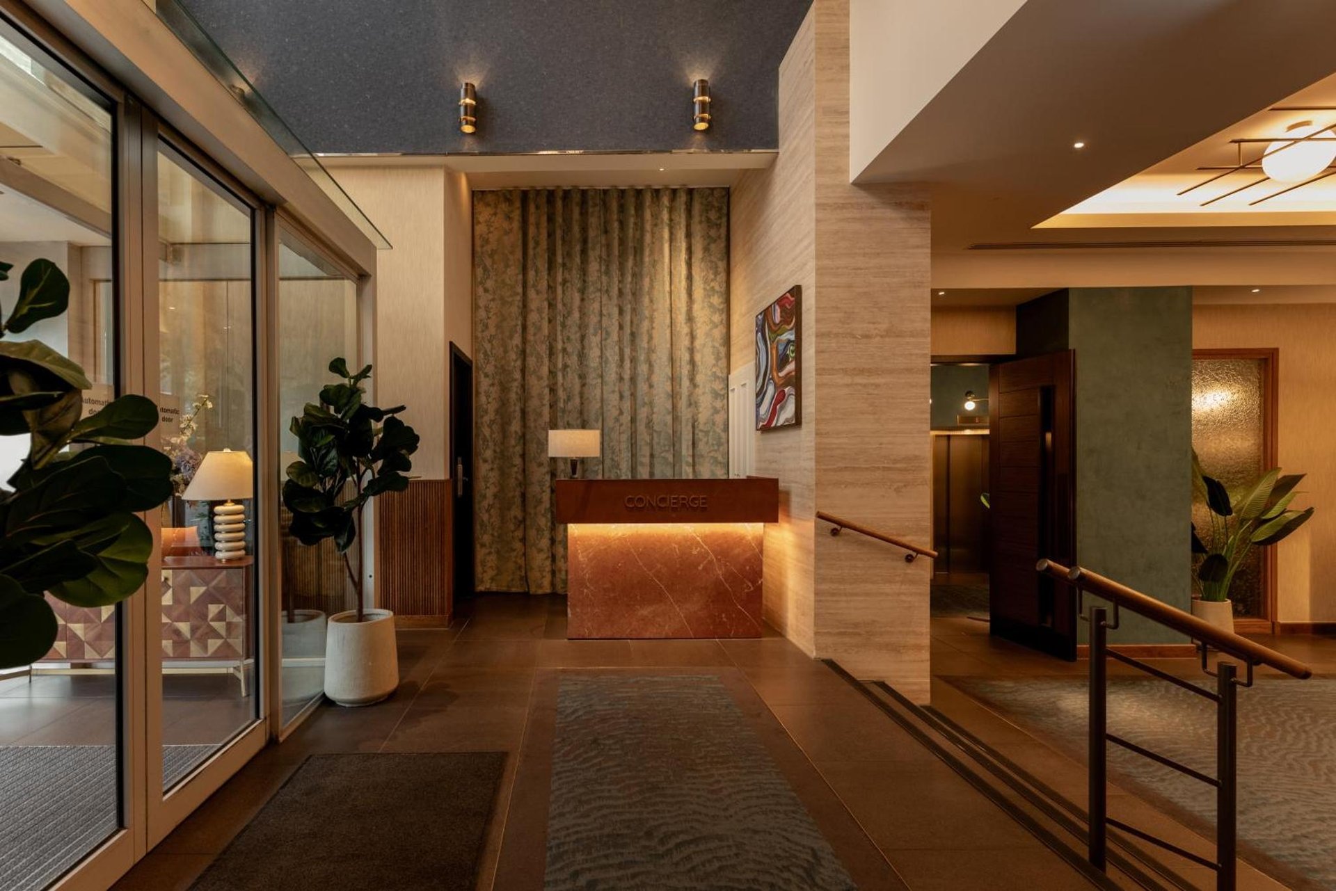 DoubleTree by Hilton London Victoria photo 2