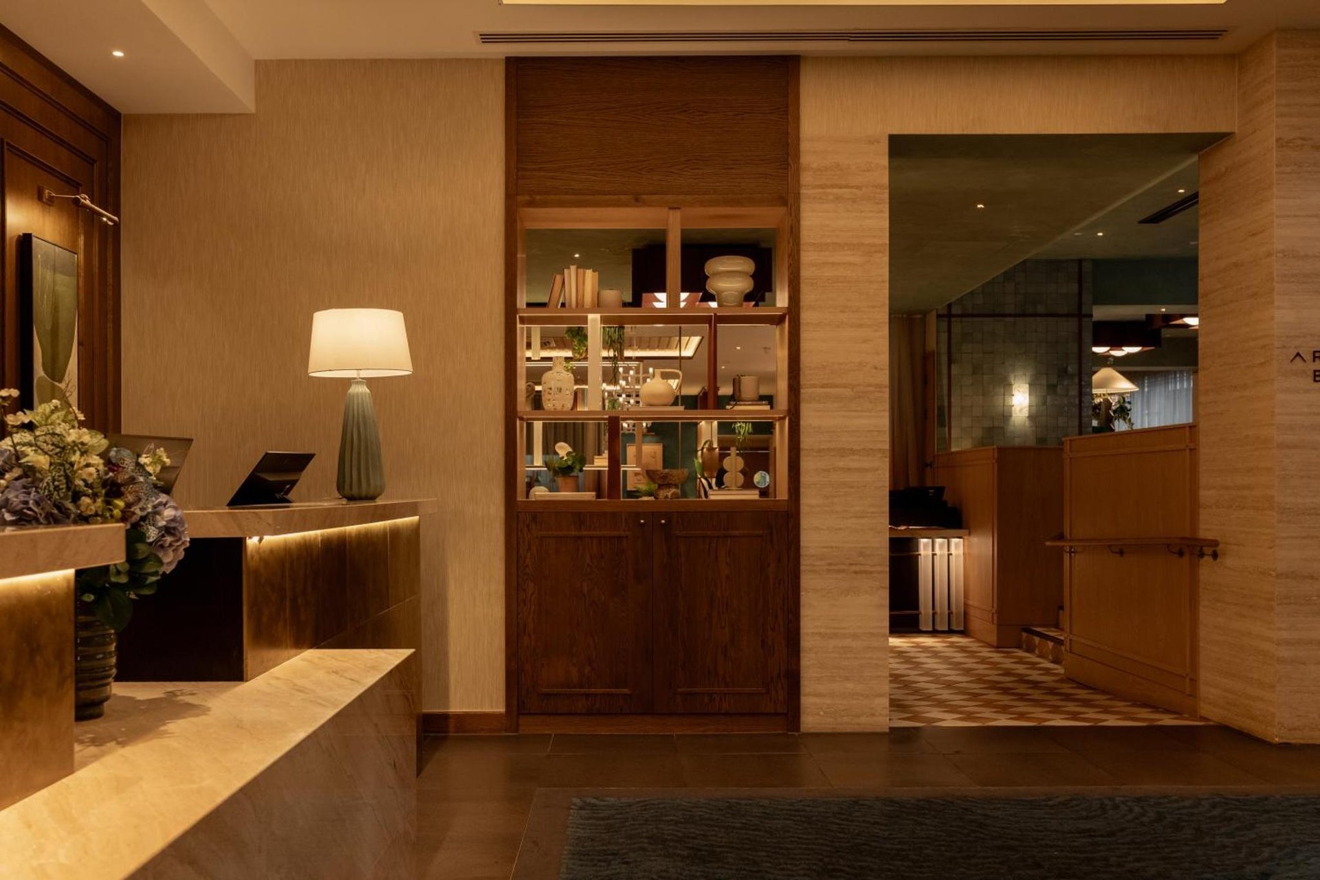 DoubleTree by Hilton London Victoria photo 3