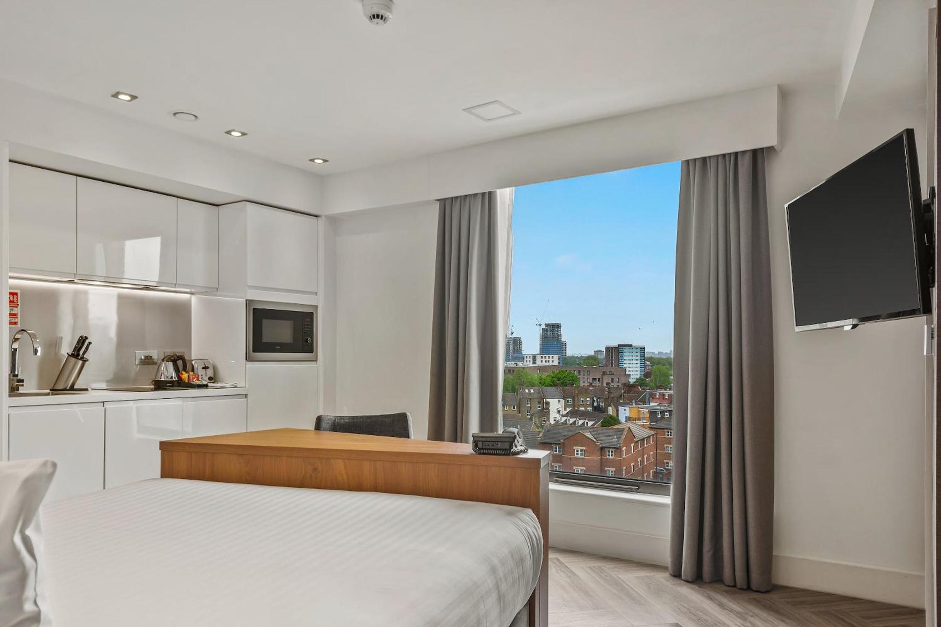 Roomzzz London Stratford photo 4