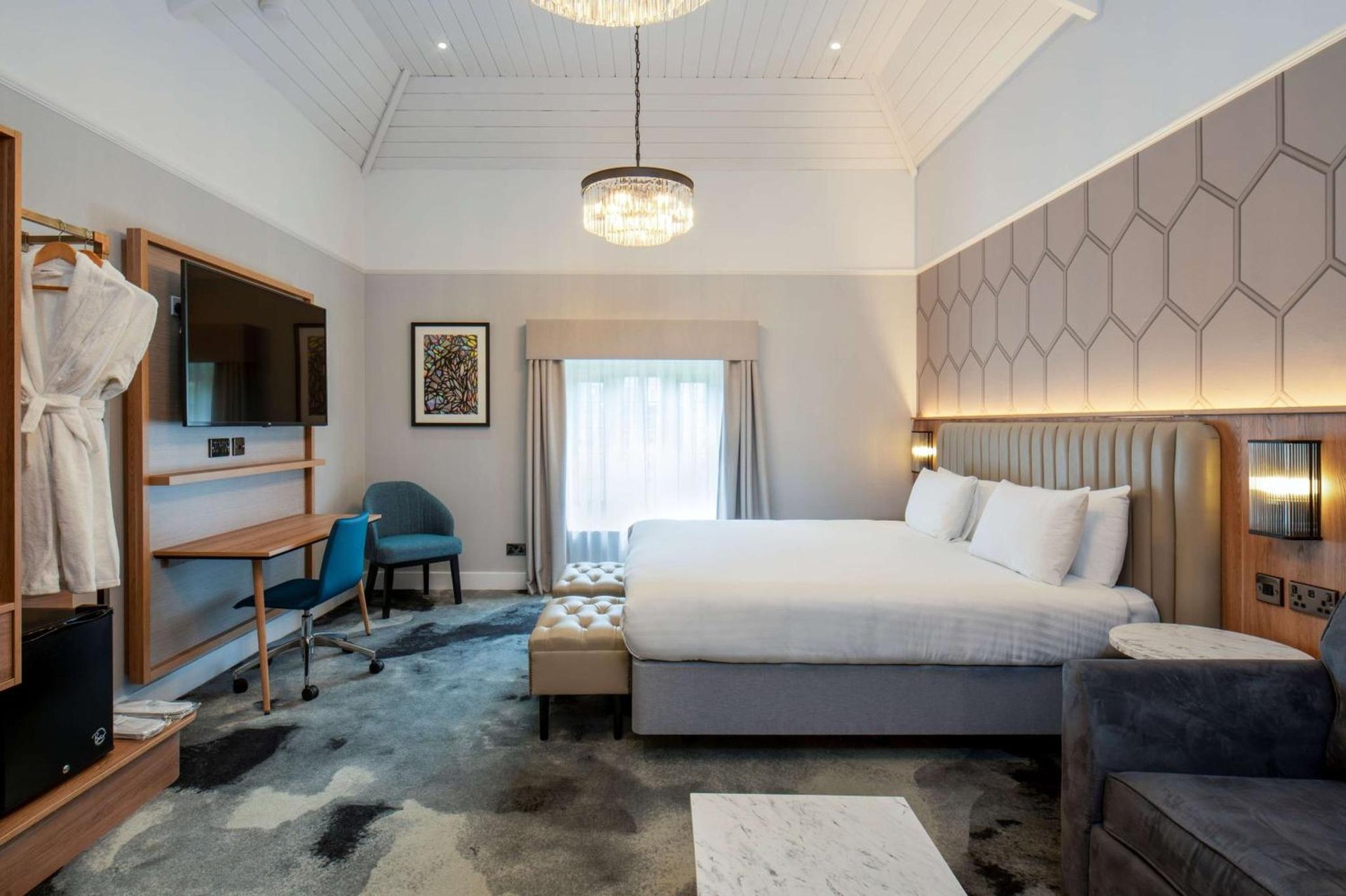 London Chigwell Prince Regent Hotel, BW Signature Collection photo 1