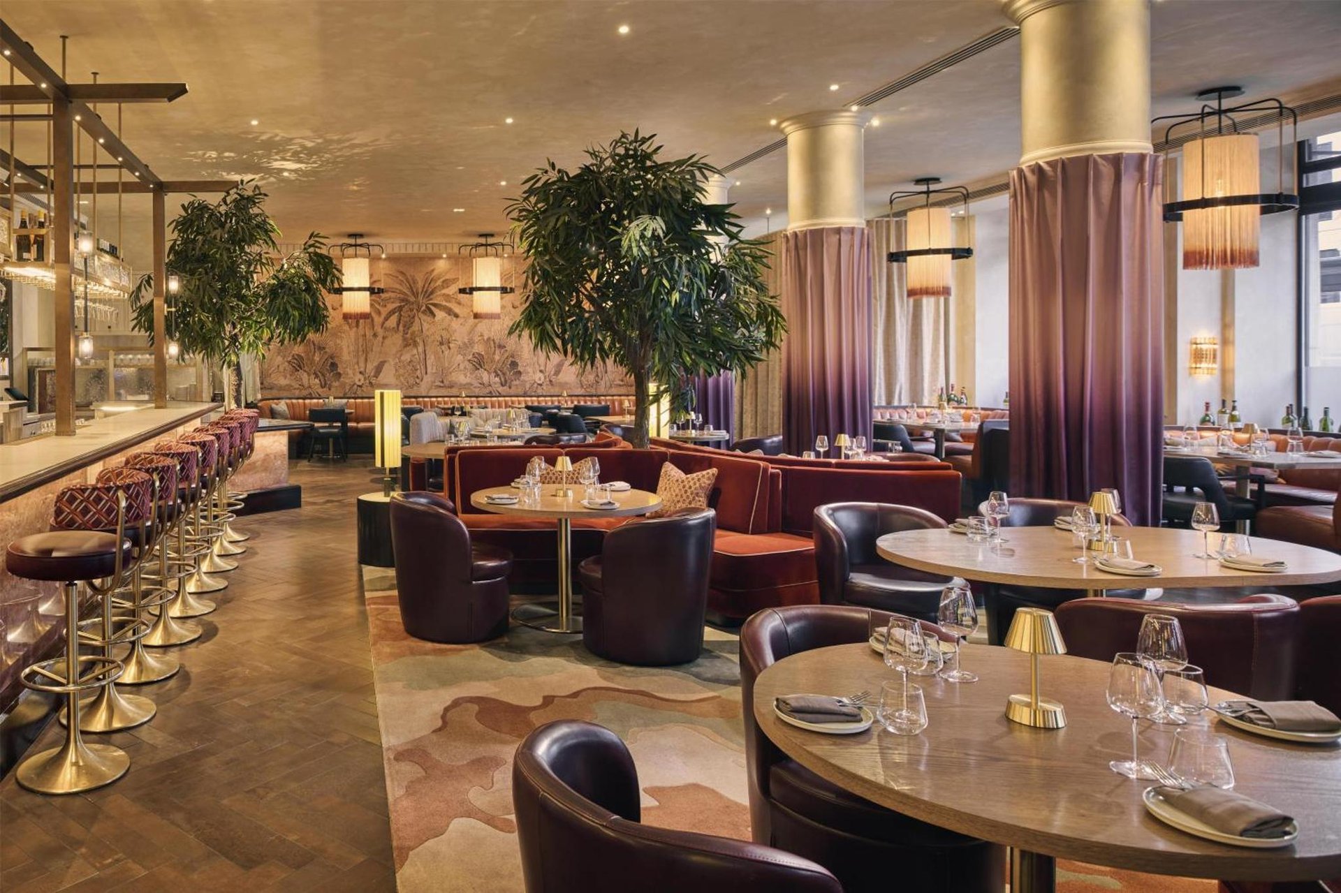 The Trafalgar St James London Curio Collection by Hilton photo 3