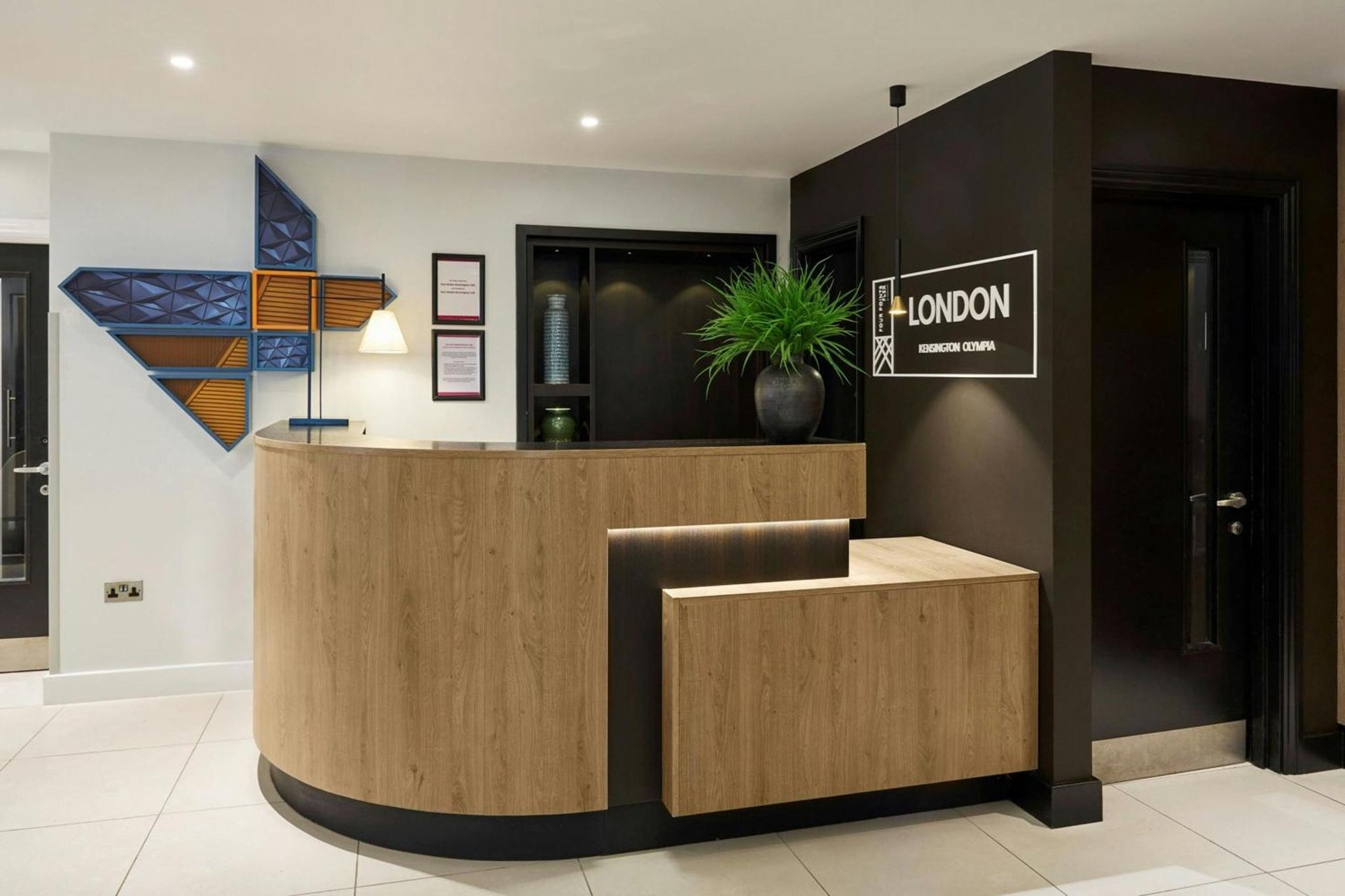 Four Points Flex by Sheraton London Kensington Olympia photo 1