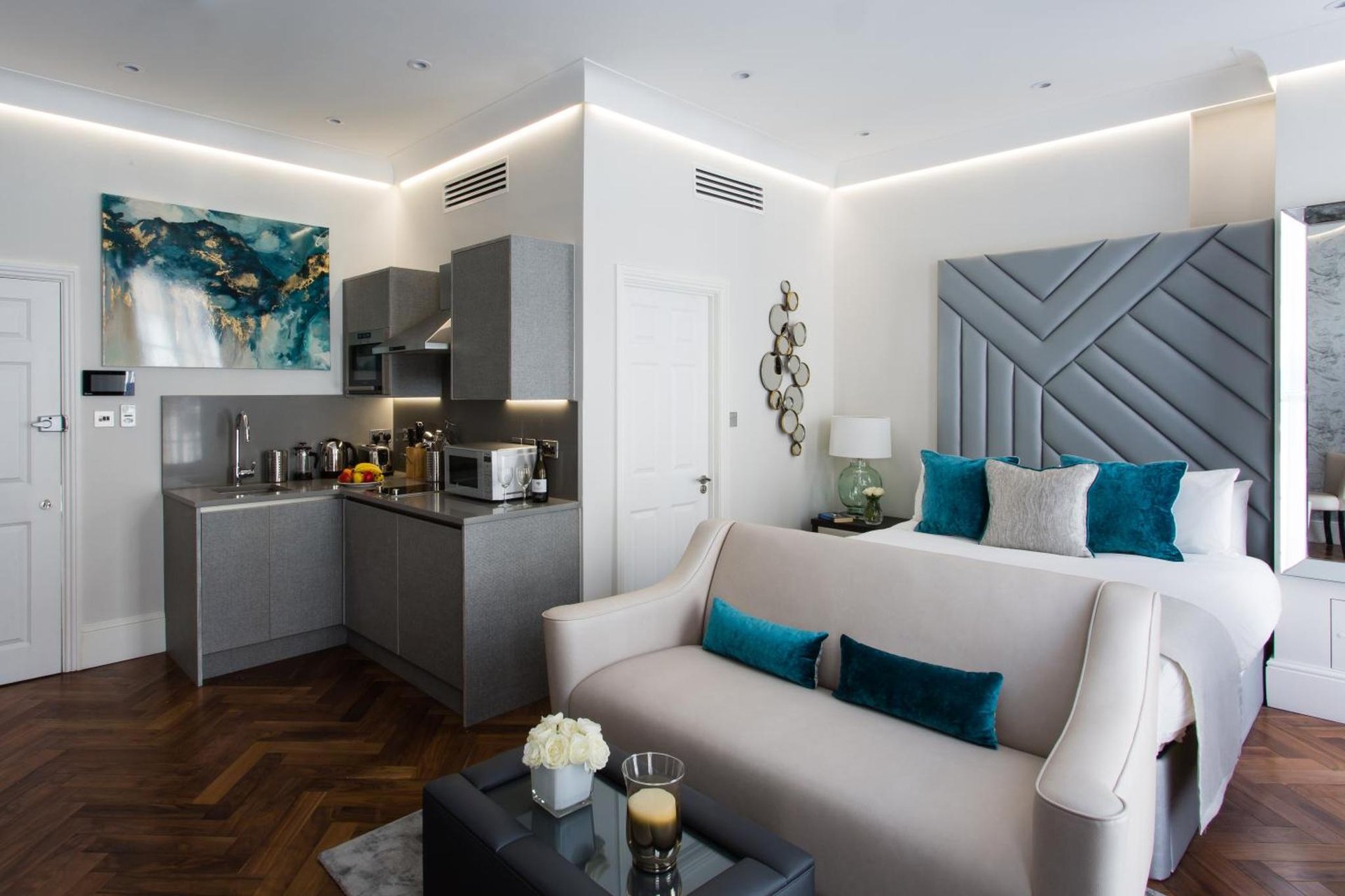 Baker Street by Viridian Apartments photo 3