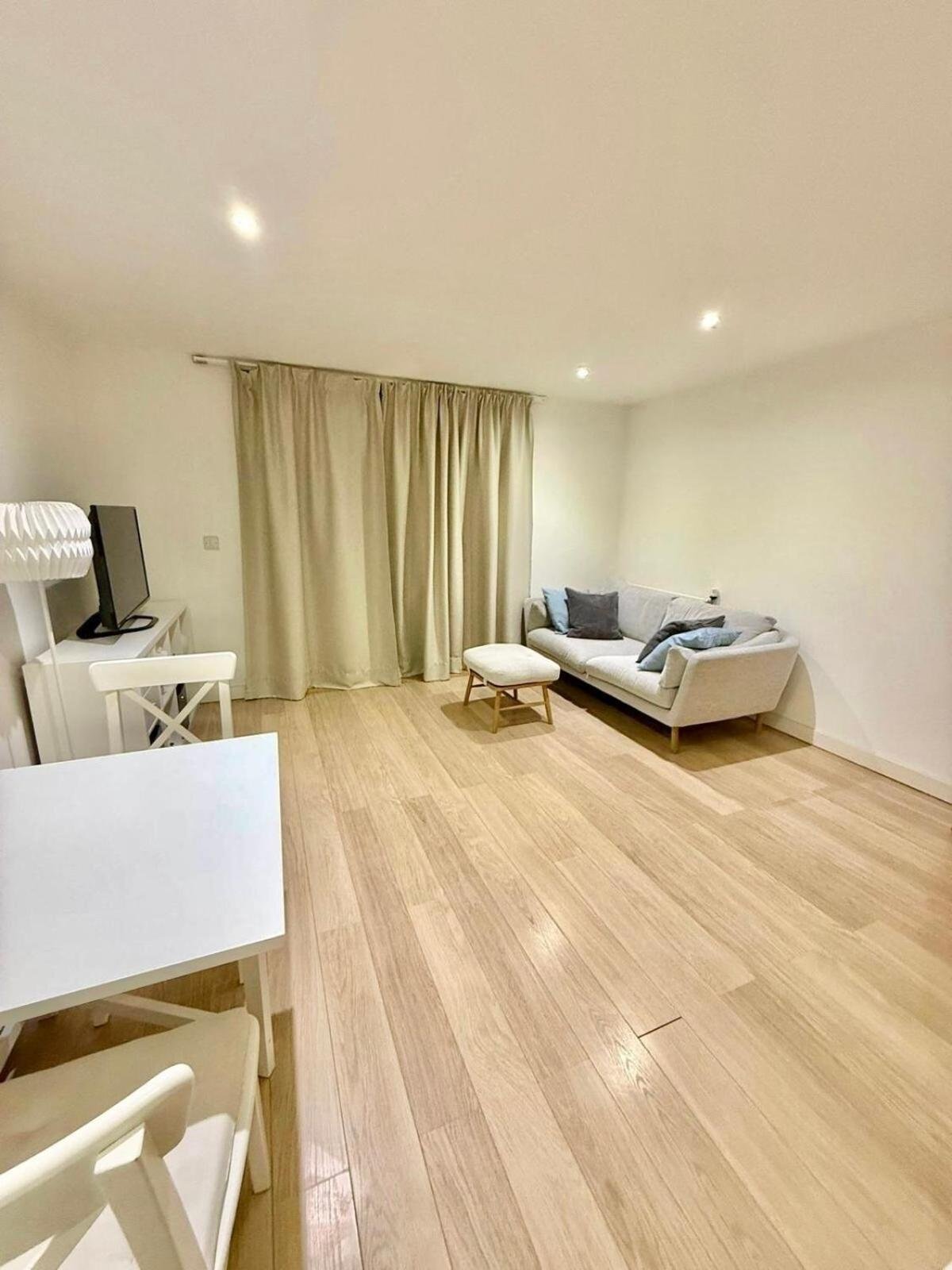 Spacious Flat Between Stockwell & Brixton
