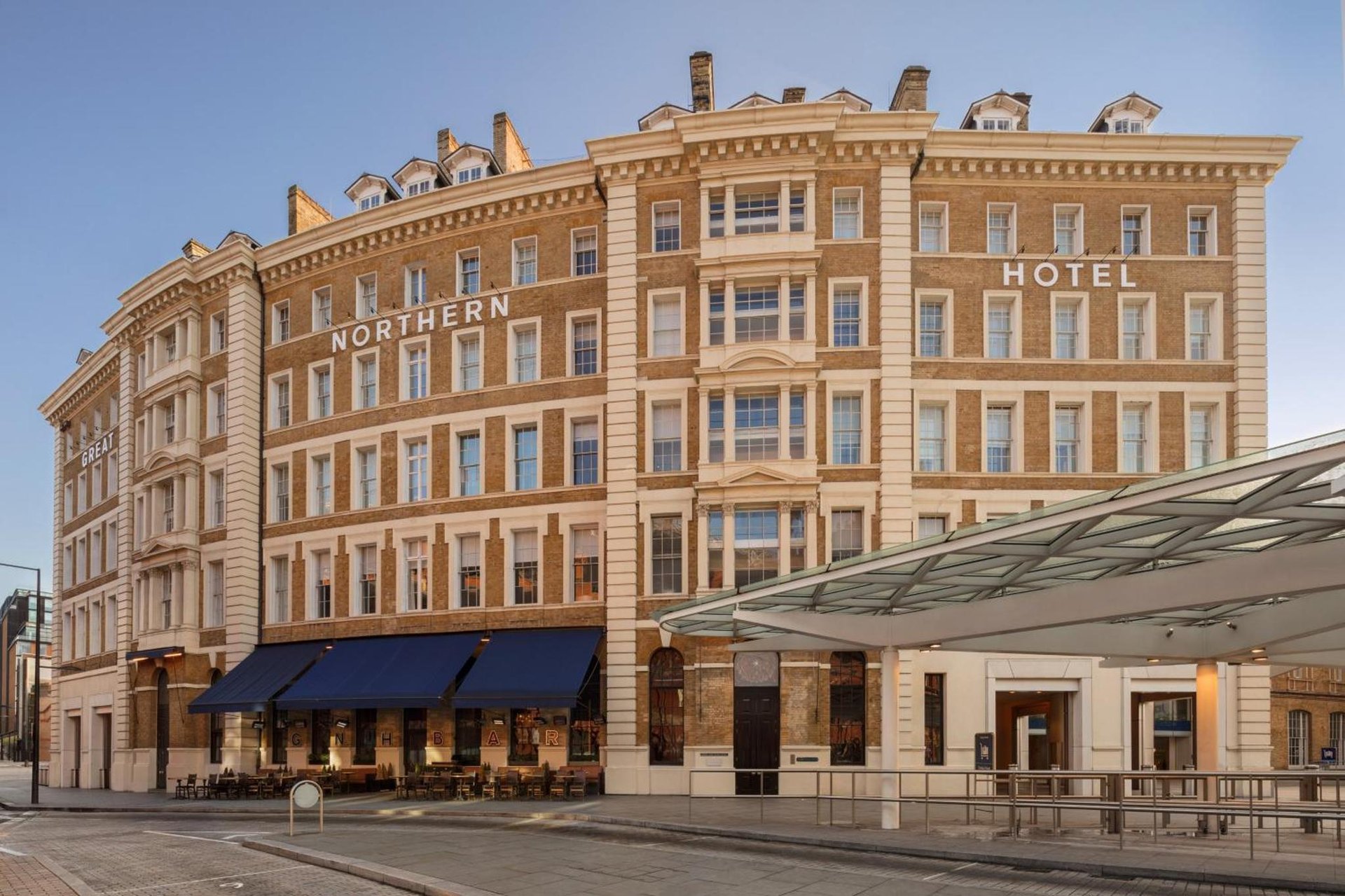 Kaya Great Northern Hotel, London photo 4
