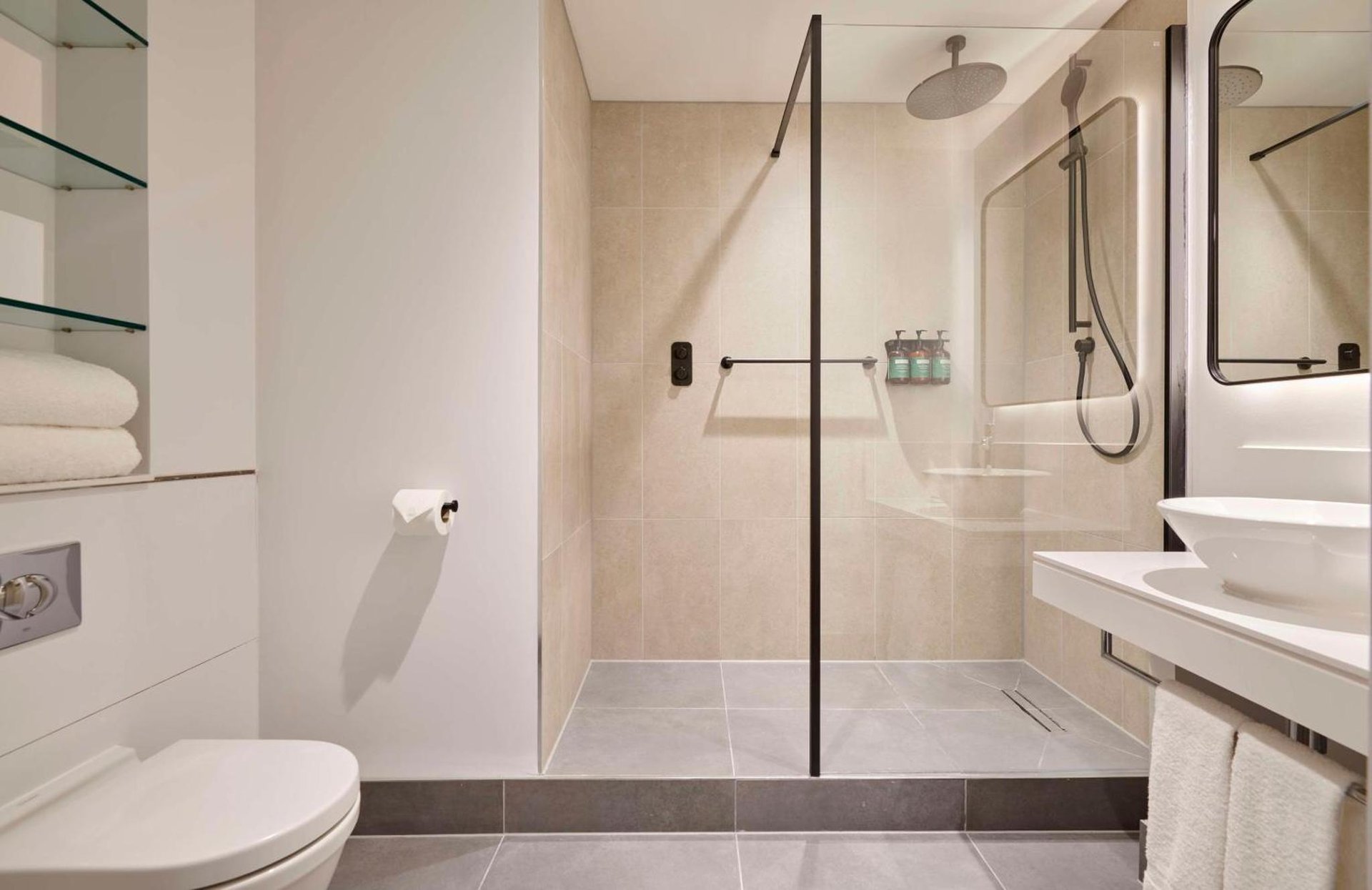 Hyatt House London Stratford - Aparthotel photo 2